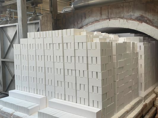 90-99 ladrillos de corindón sinterizado ladrillos refractarios de fuego para hornos petroquímicos